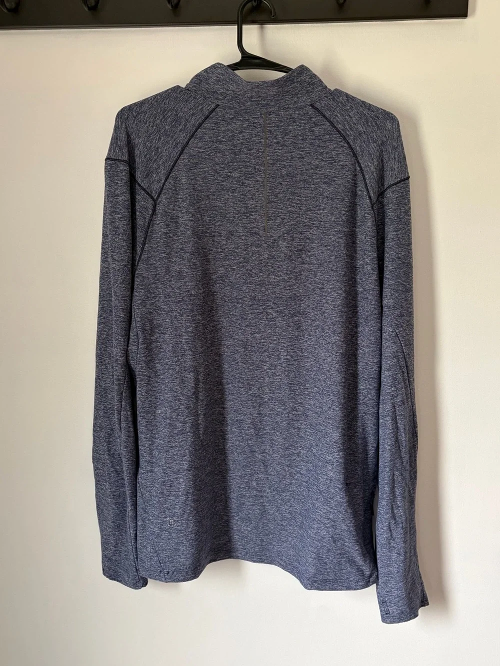 Men’s blue Lululemon zip up sweater size large good condition